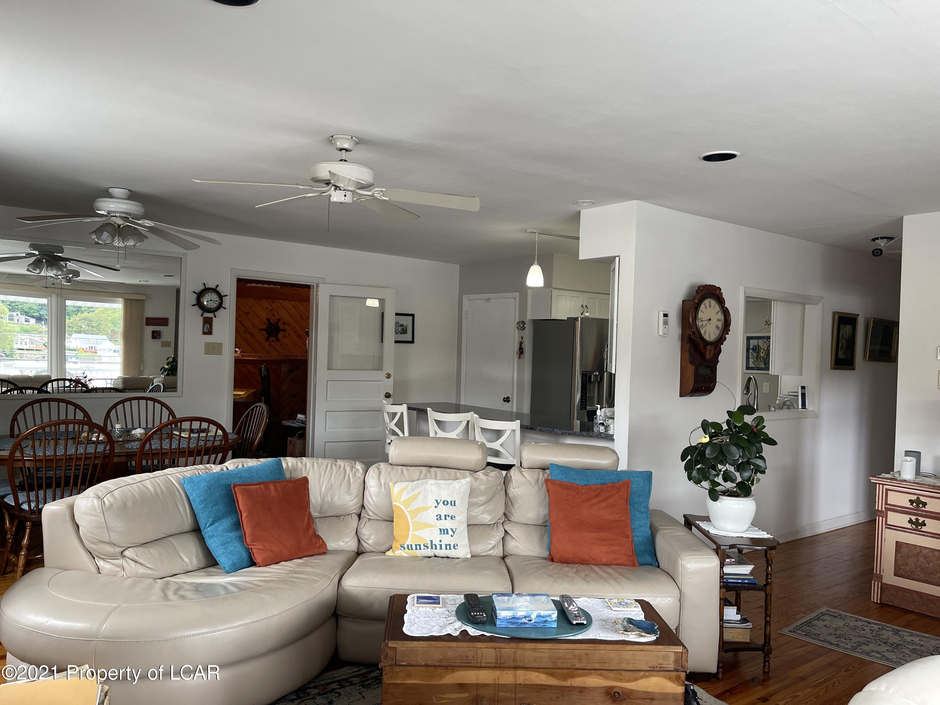 1255 Lakeside Drive