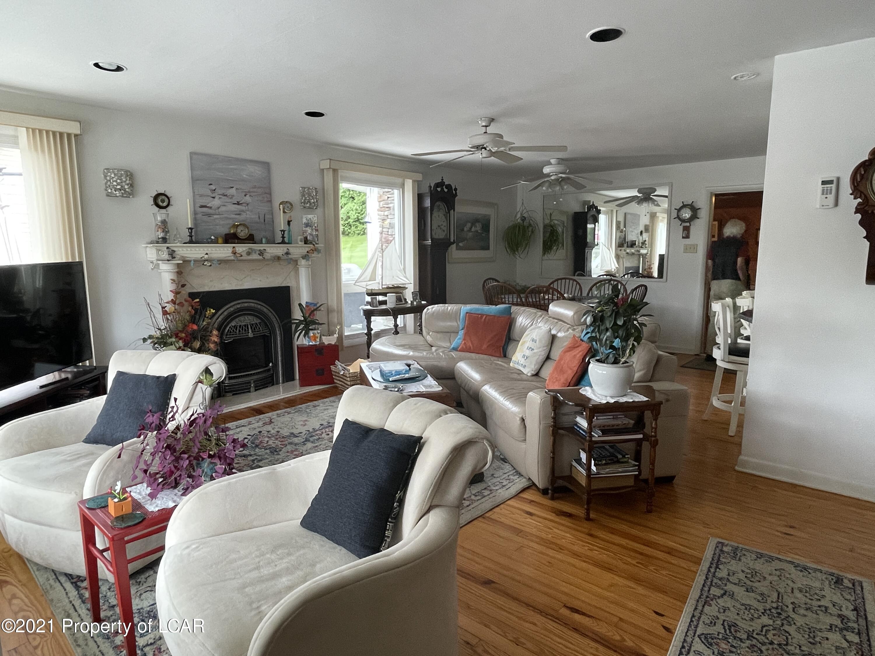 1255 Lakeside Drive