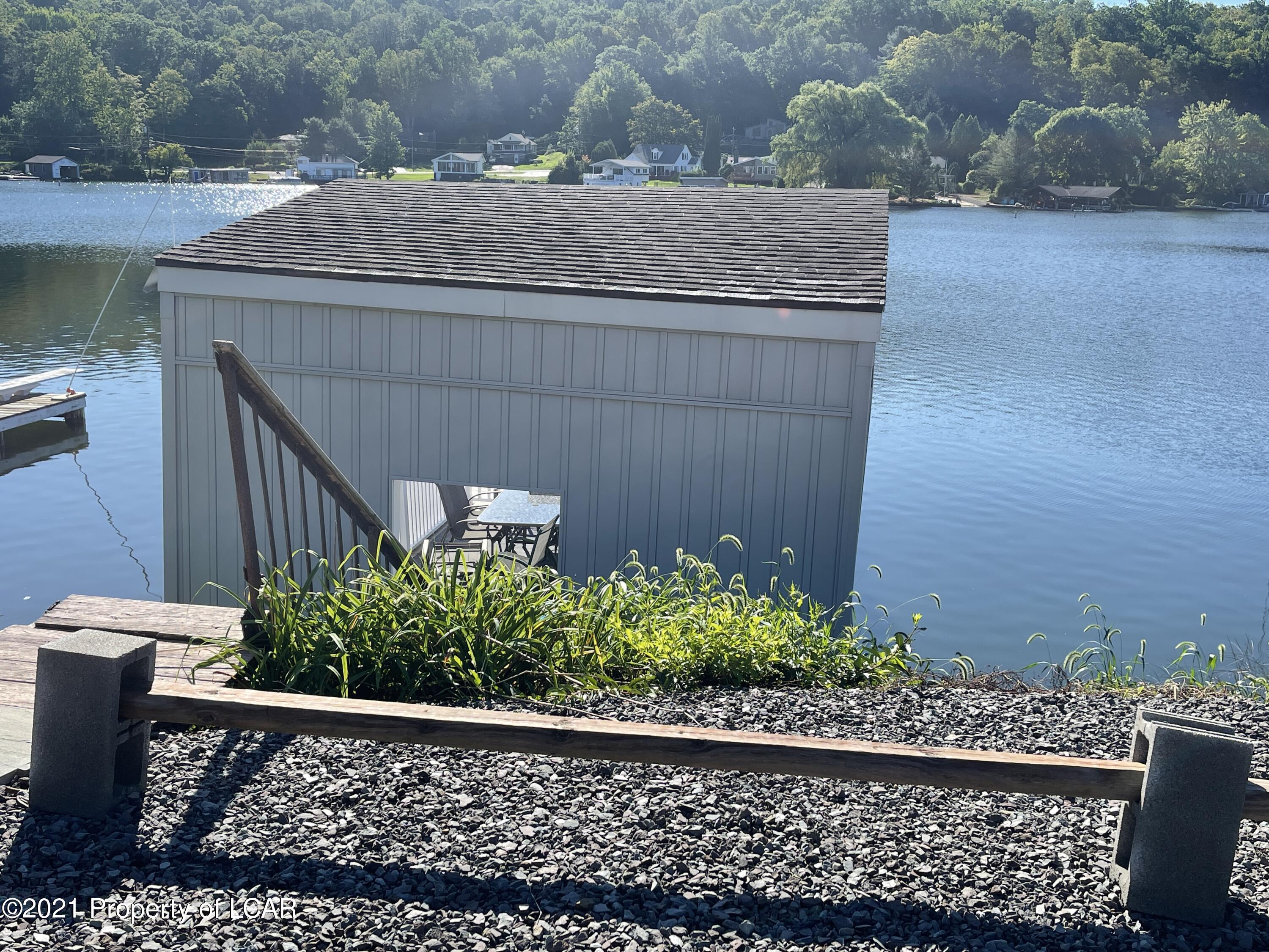 1255 Lakeside Drive