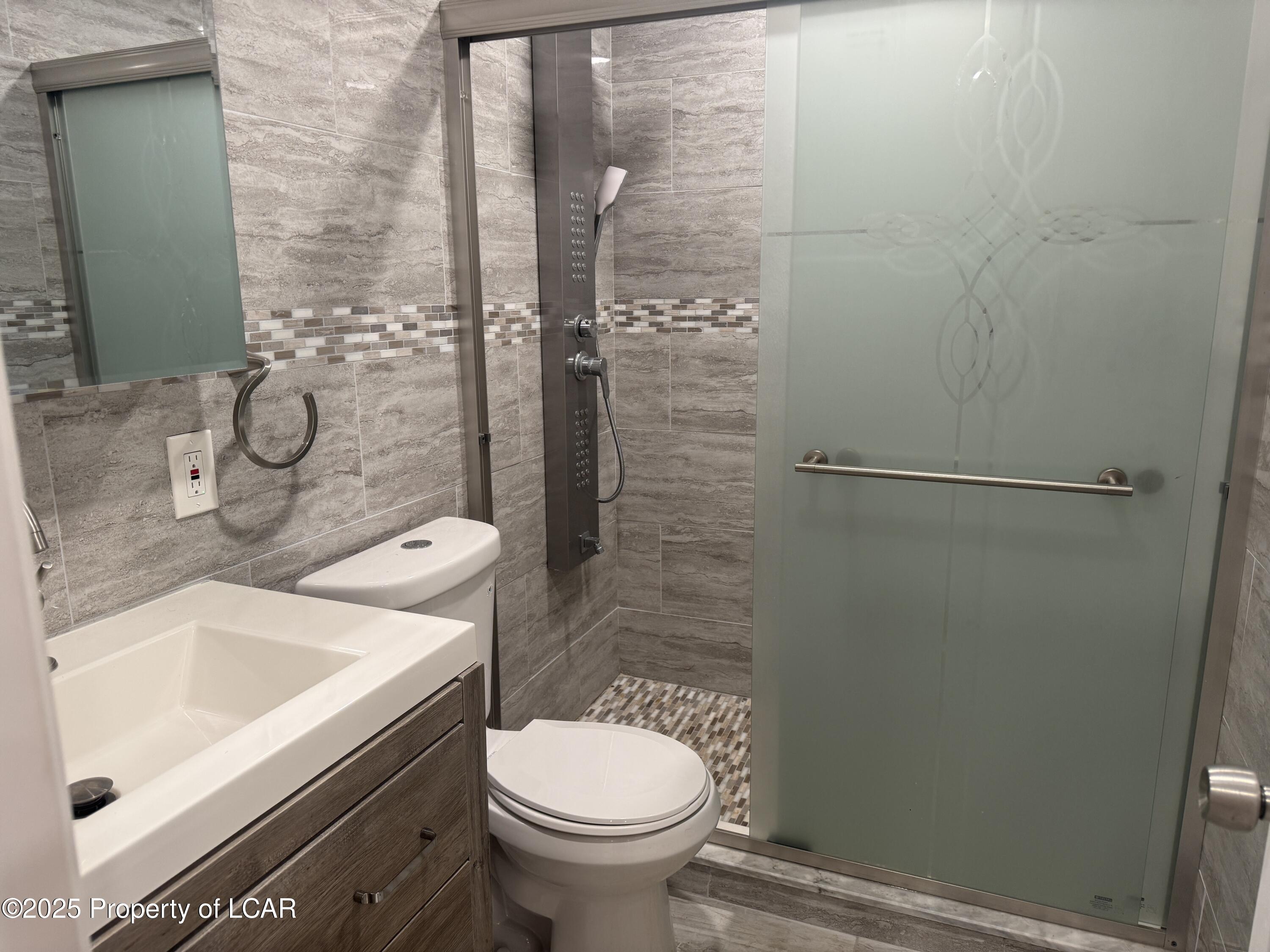 14 Noxen Road Unit: 1