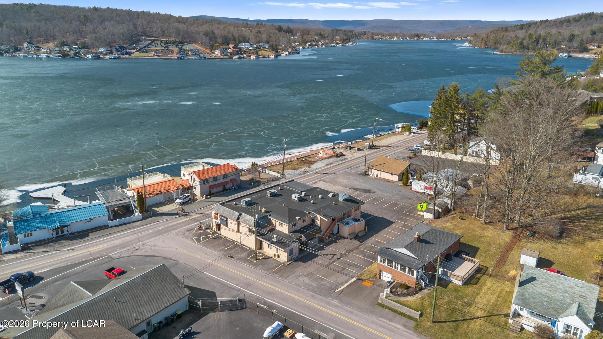 31 Lakeside Drive