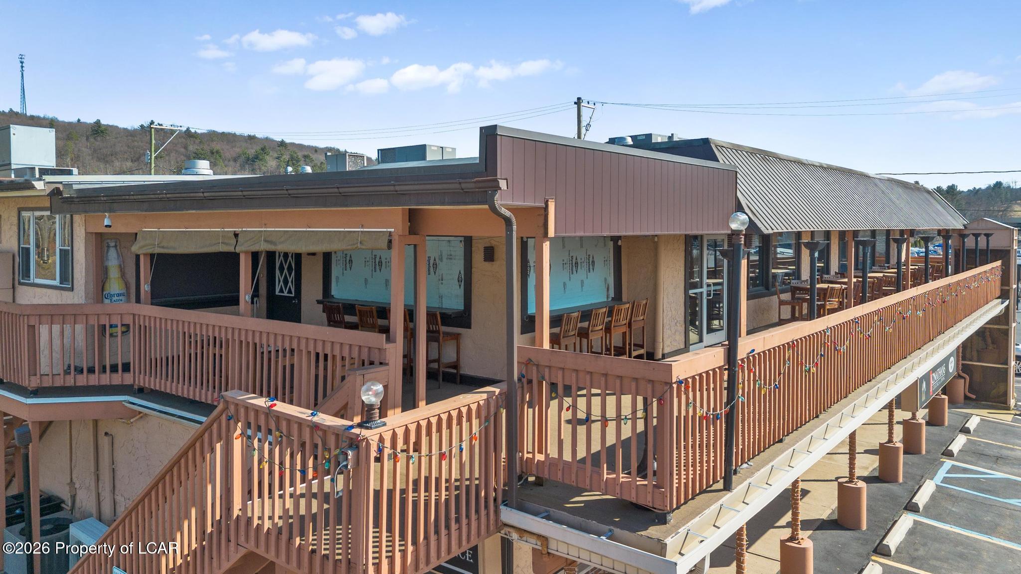 31 Lakeside Drive