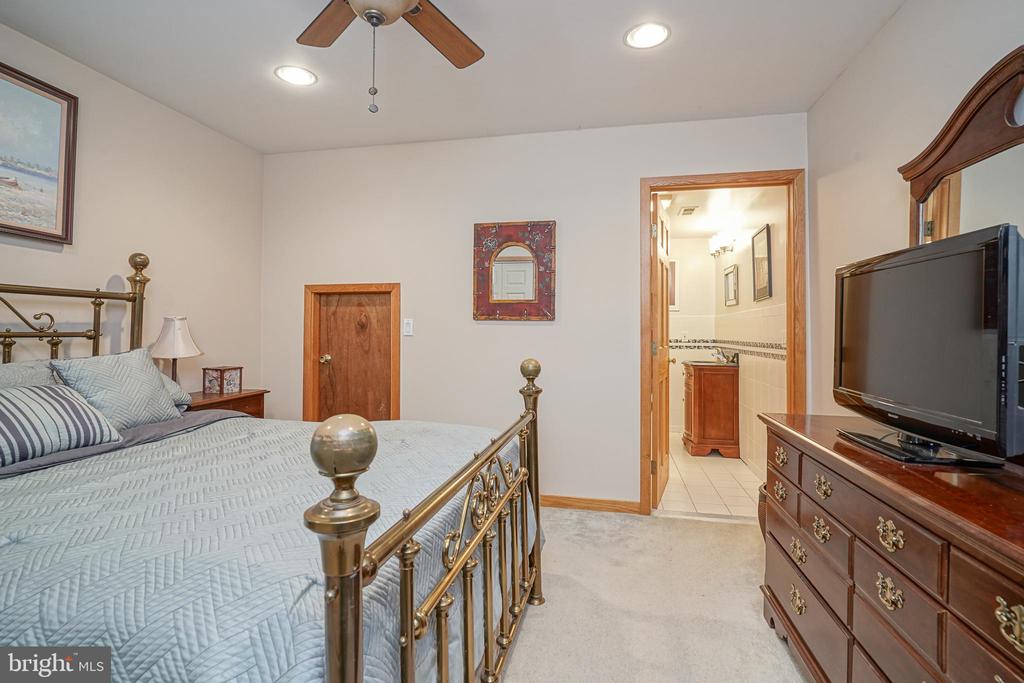 572 Eayrestown Rd