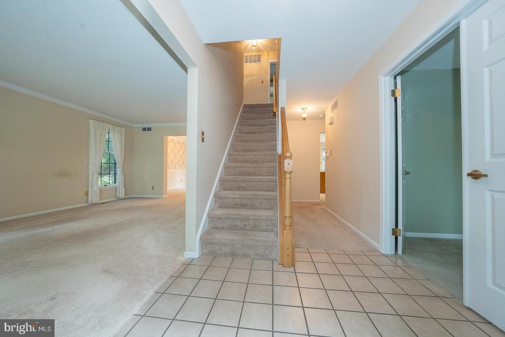 45 Periwinkle Dr