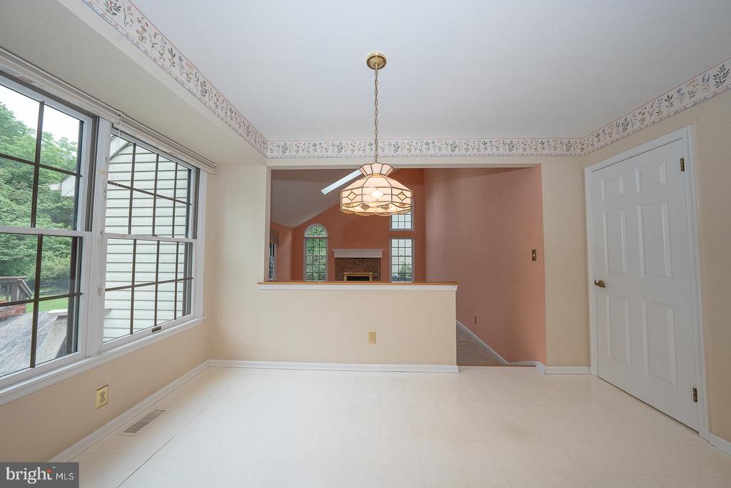 45 Periwinkle Dr