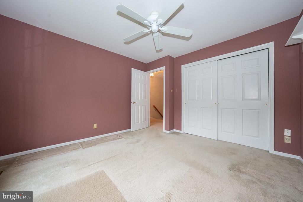 45 Periwinkle Dr