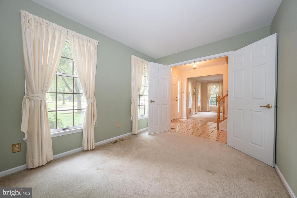 45 Periwinkle Dr