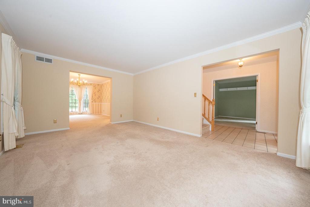 45 Periwinkle Dr