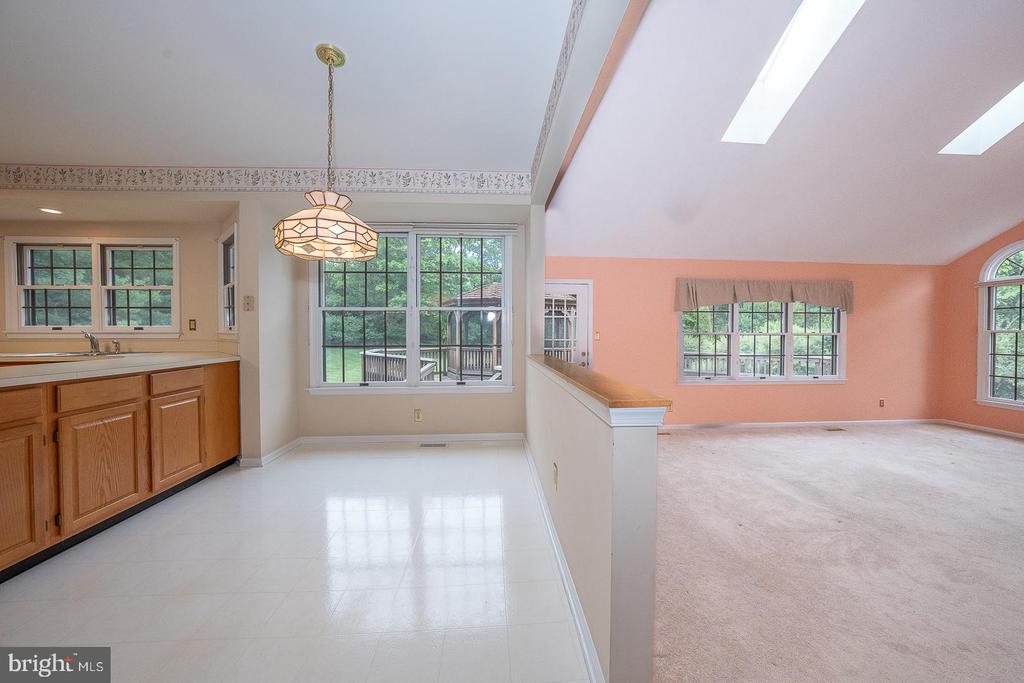 45 Periwinkle Dr