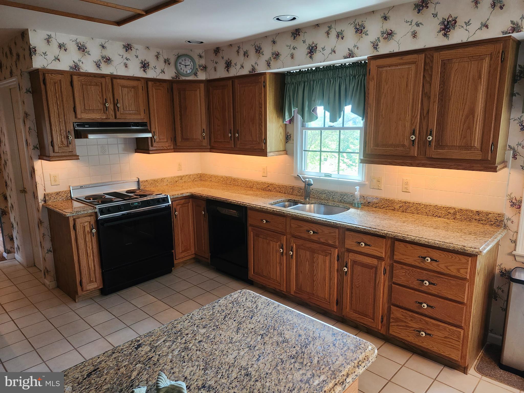4 Andover Ct
