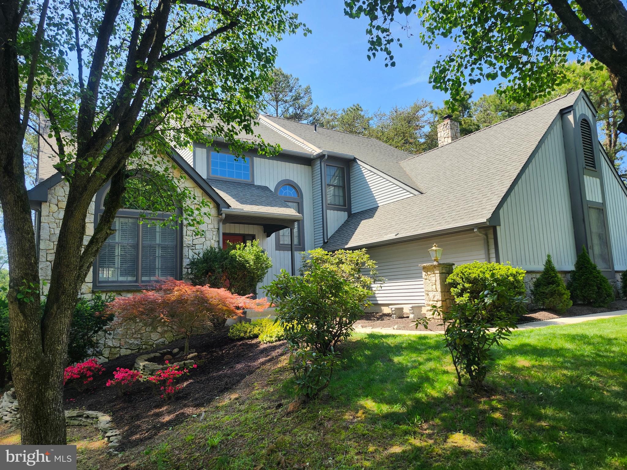 4 Andover Ct