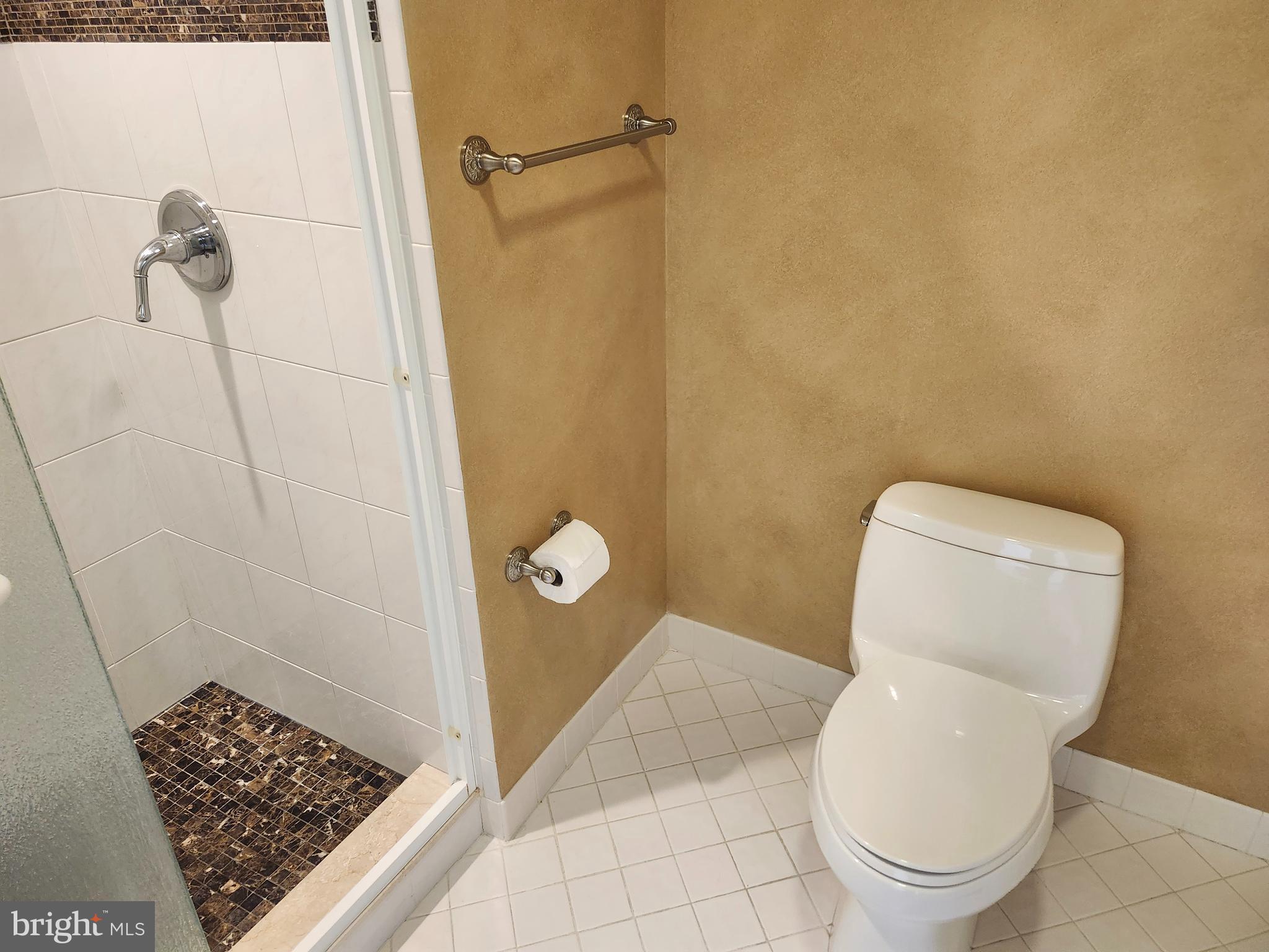 4 Andover Ct
