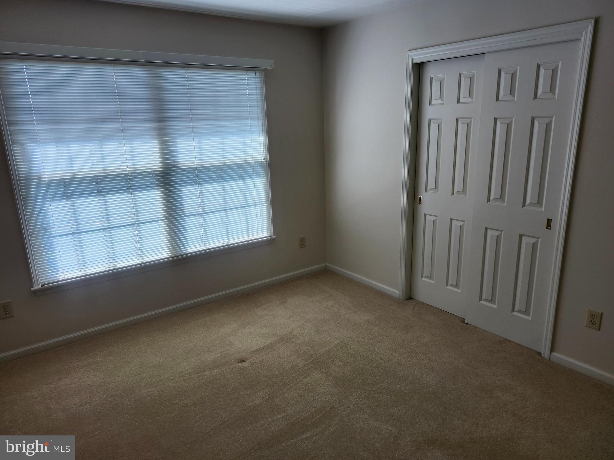 4 Andover Ct