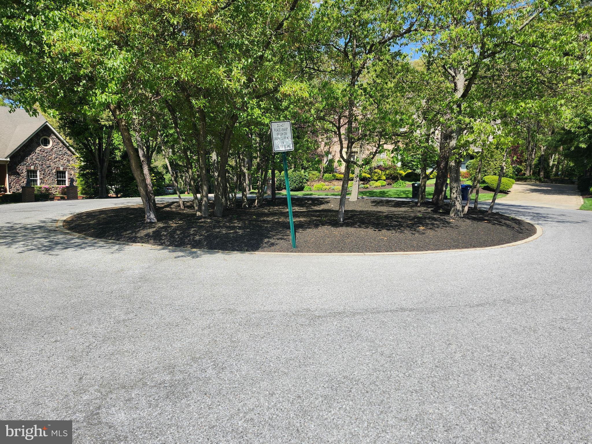4 Andover Ct