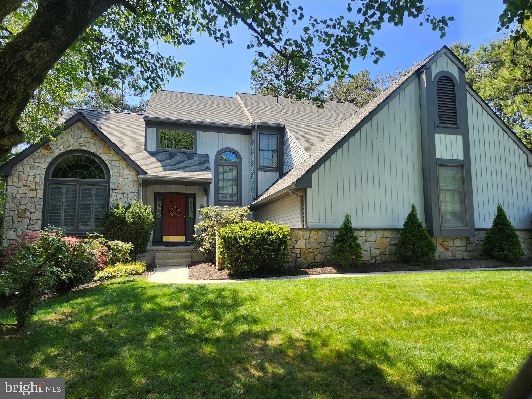 4 Andover Ct