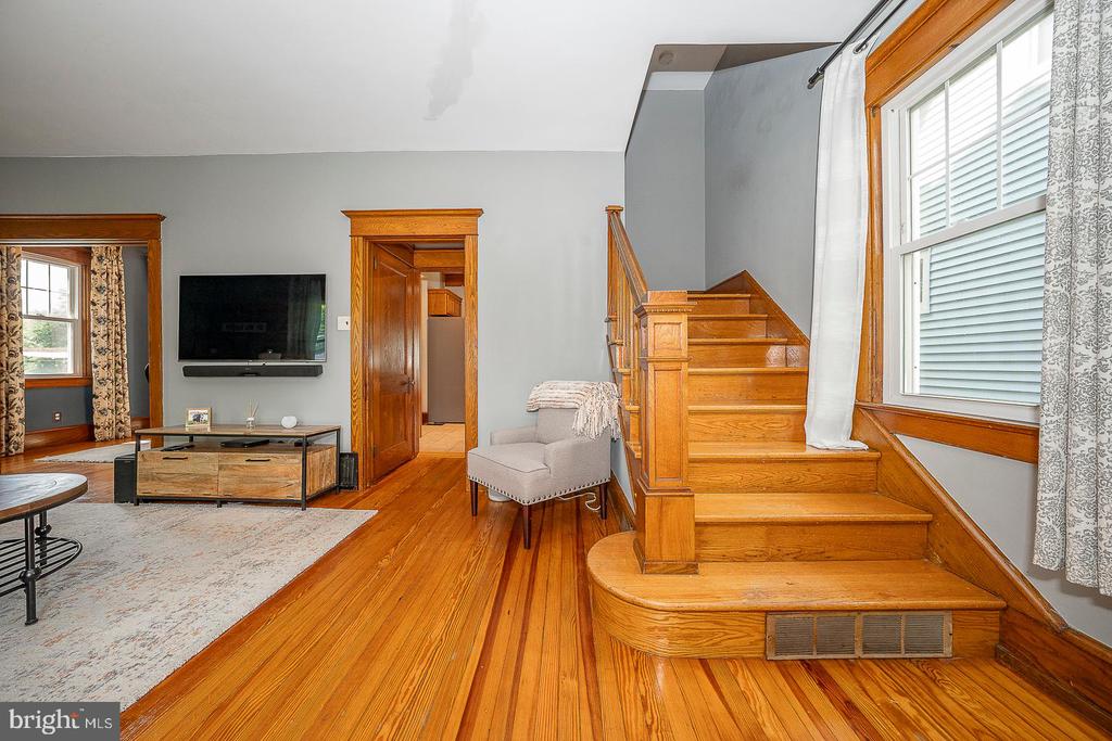 108 Emerald Ave
