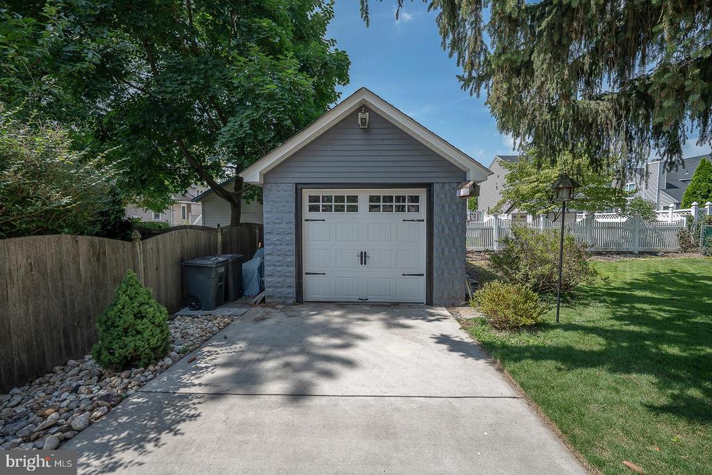 108 Emerald Ave