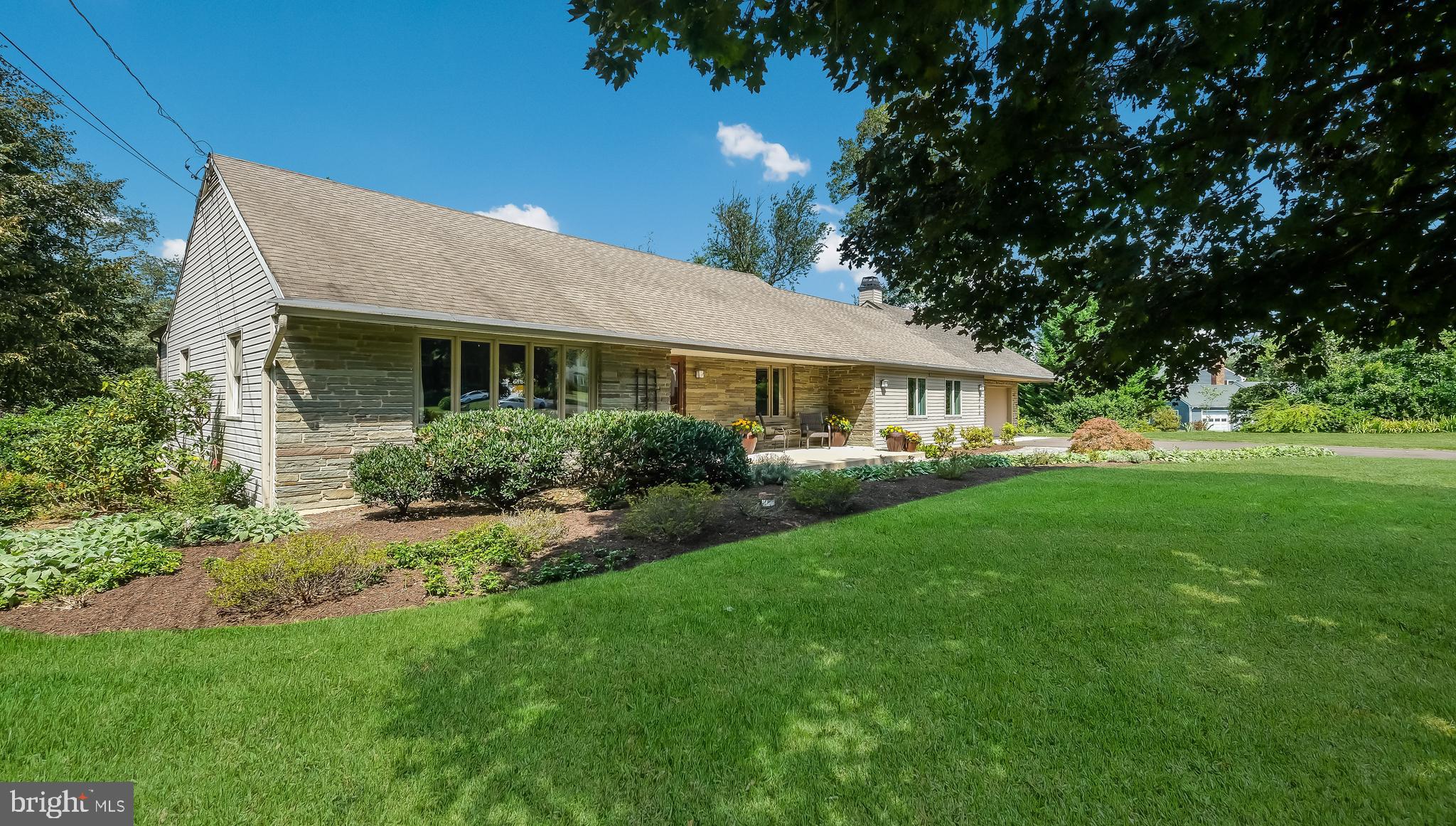 3766 Robin ROAD