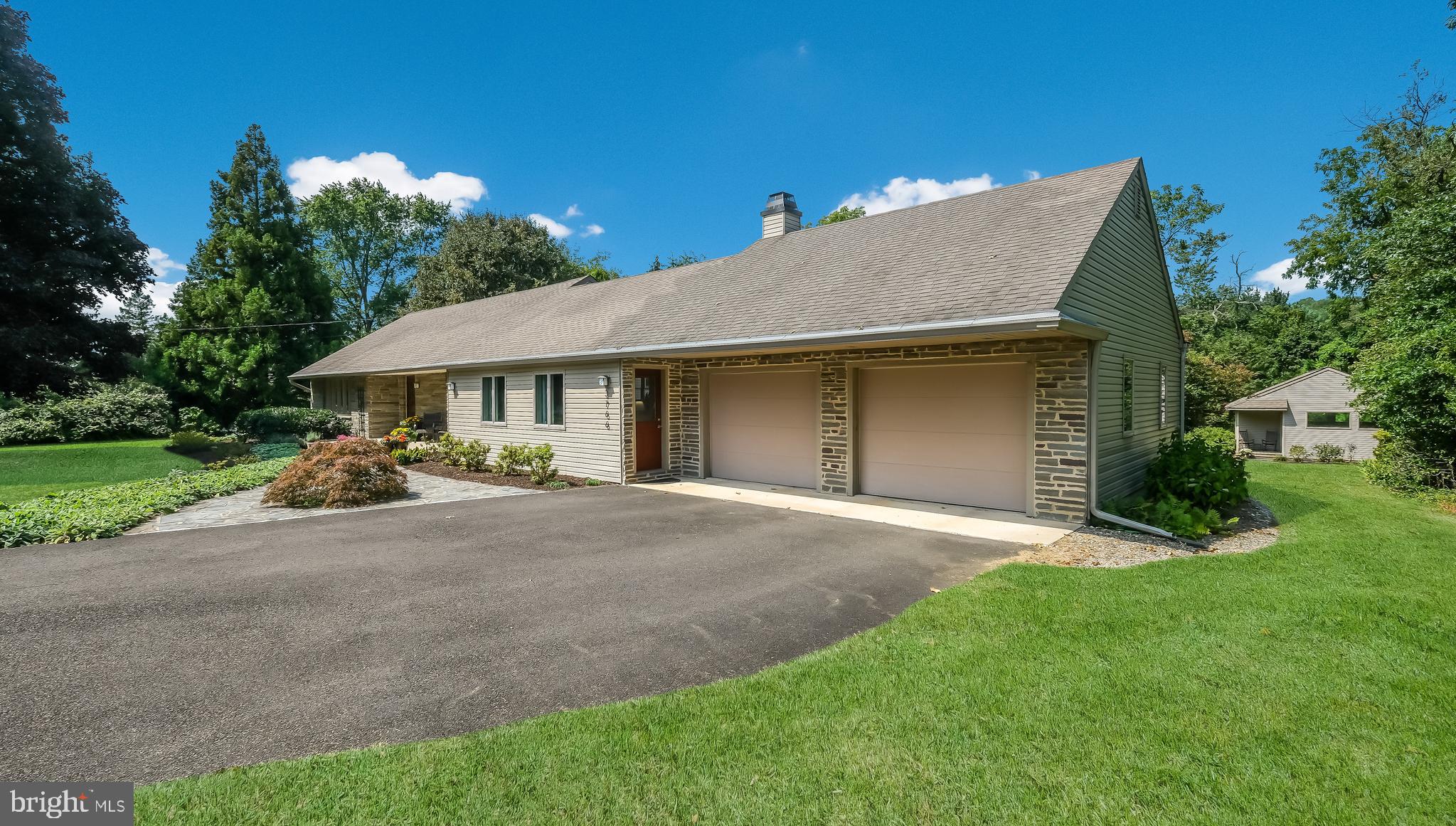 3766 Robin ROAD