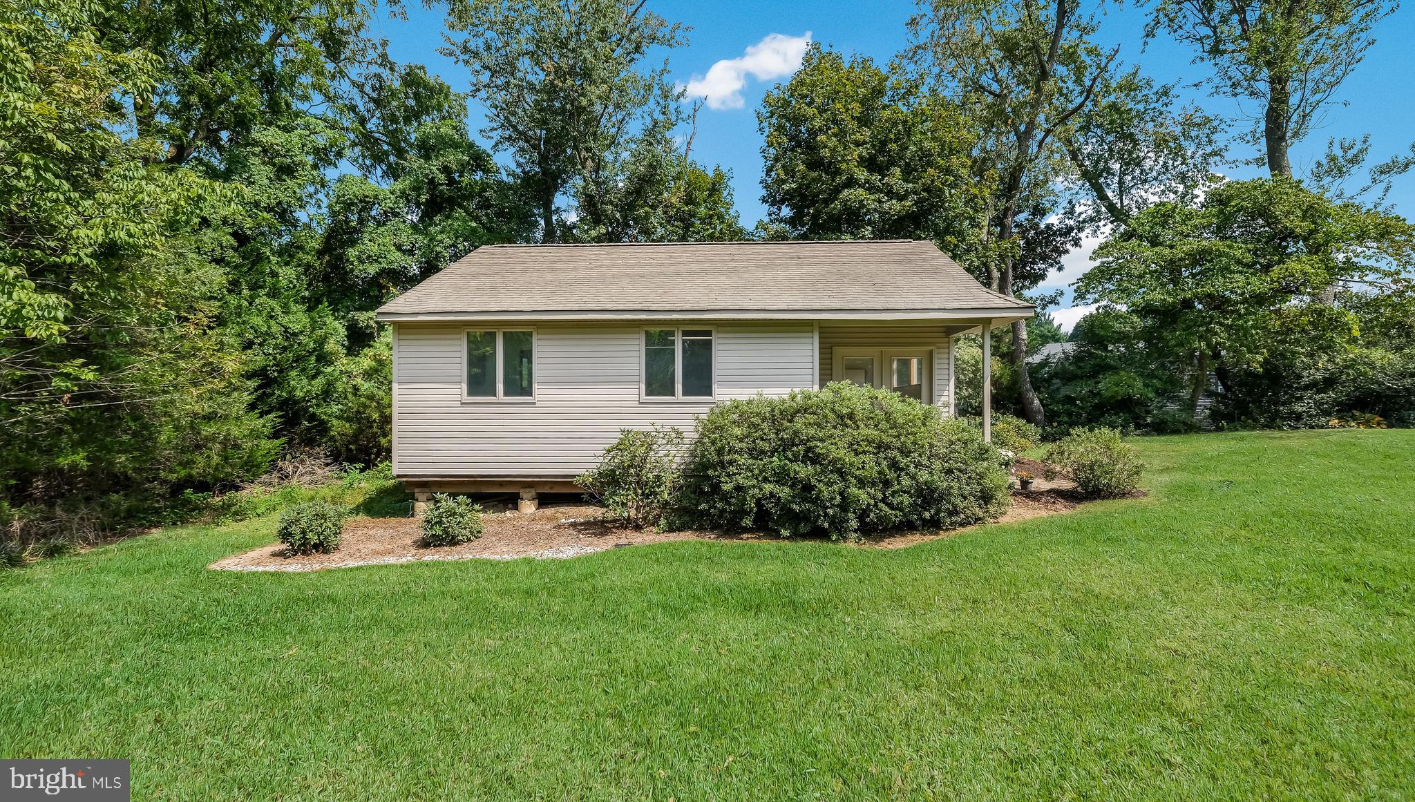 3766 Robin ROAD
