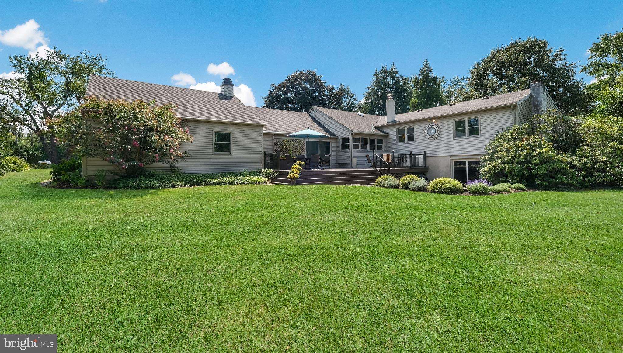 3766 Robin ROAD