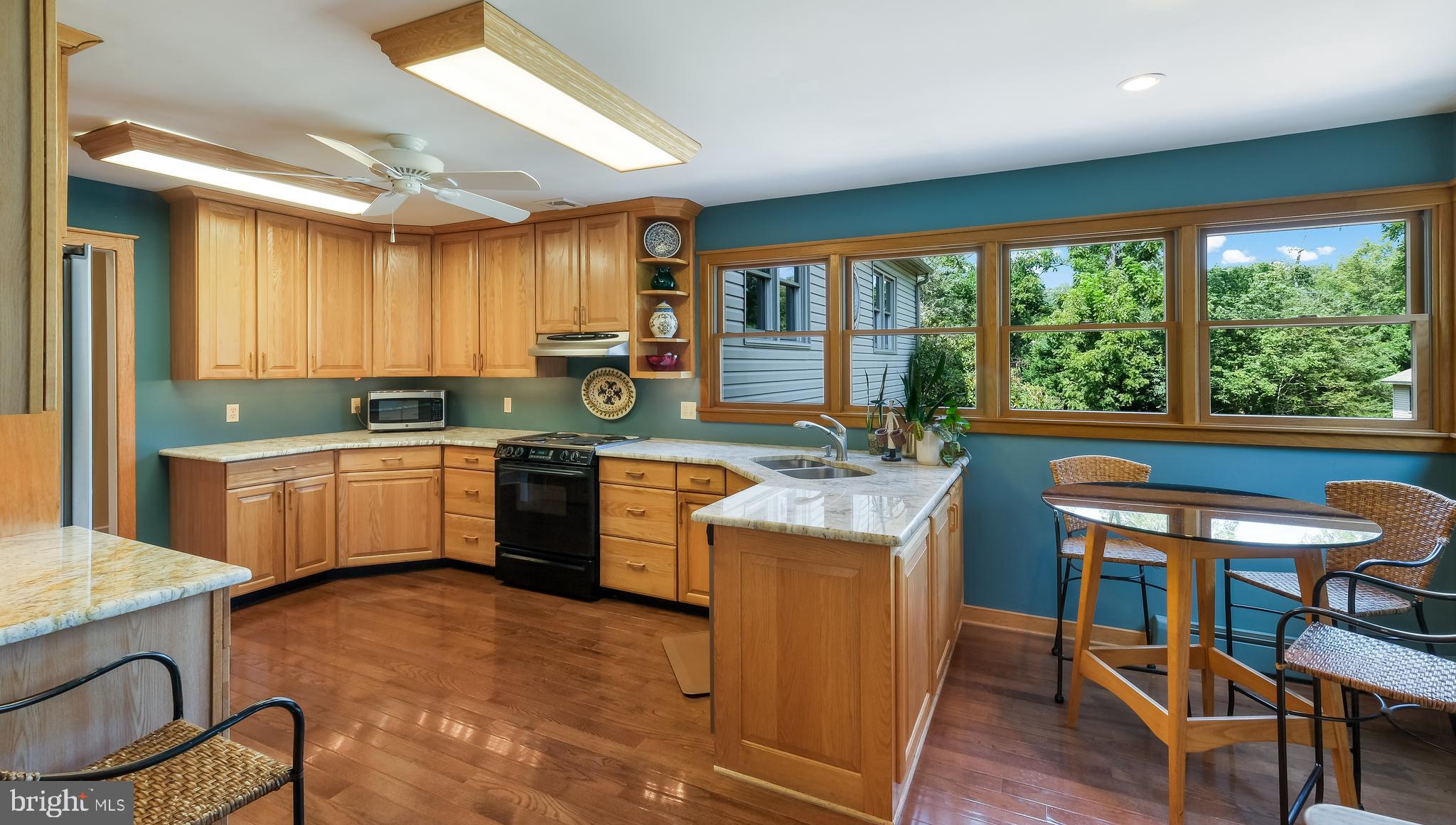 3766 Robin ROAD