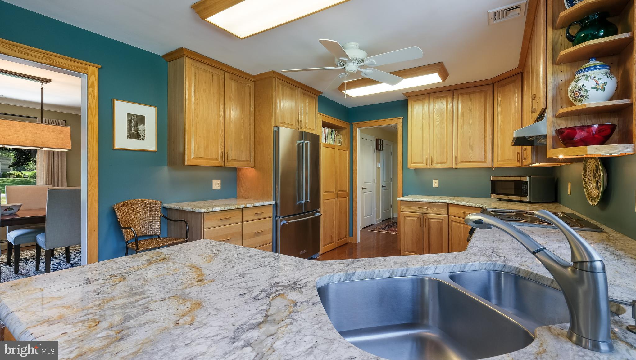 3766 Robin ROAD