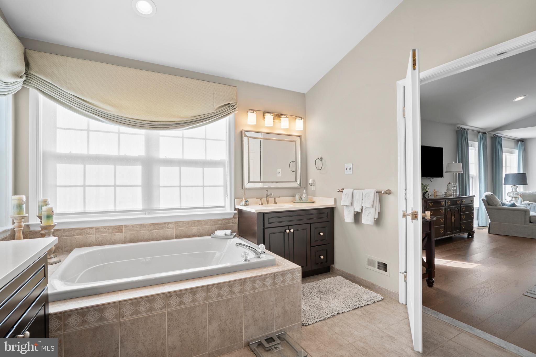 1553 CARTPATH COURT