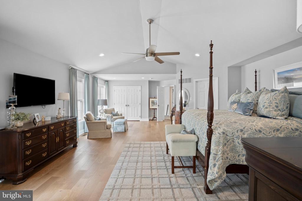 1553 CARTPATH COURT