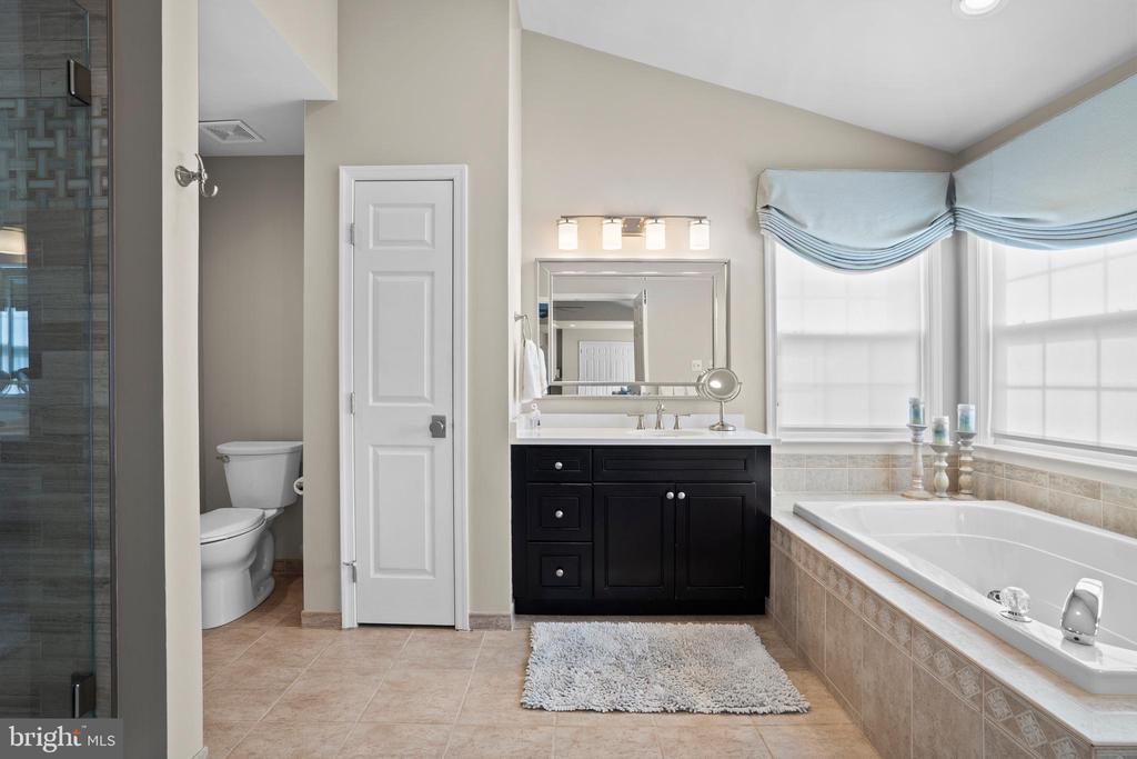 1553 CARTPATH COURT