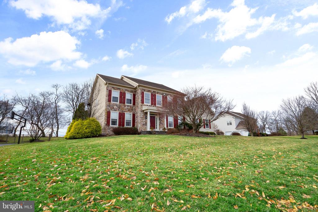 1553 CARTPATH COURT