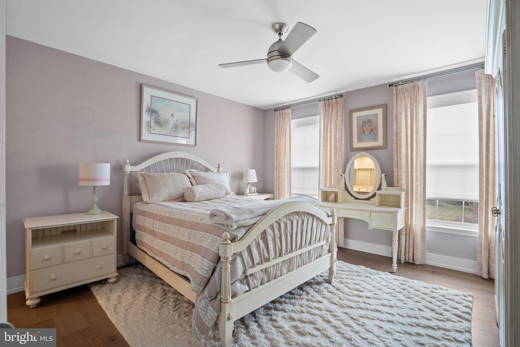 1553 CARTPATH COURT