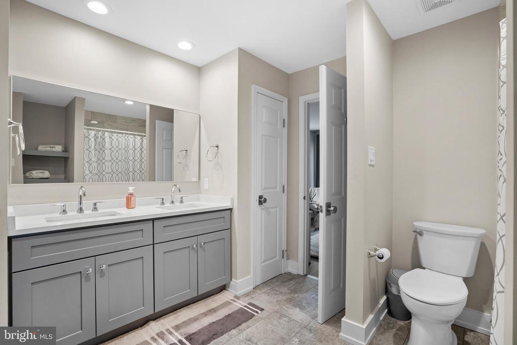 1553 CARTPATH COURT