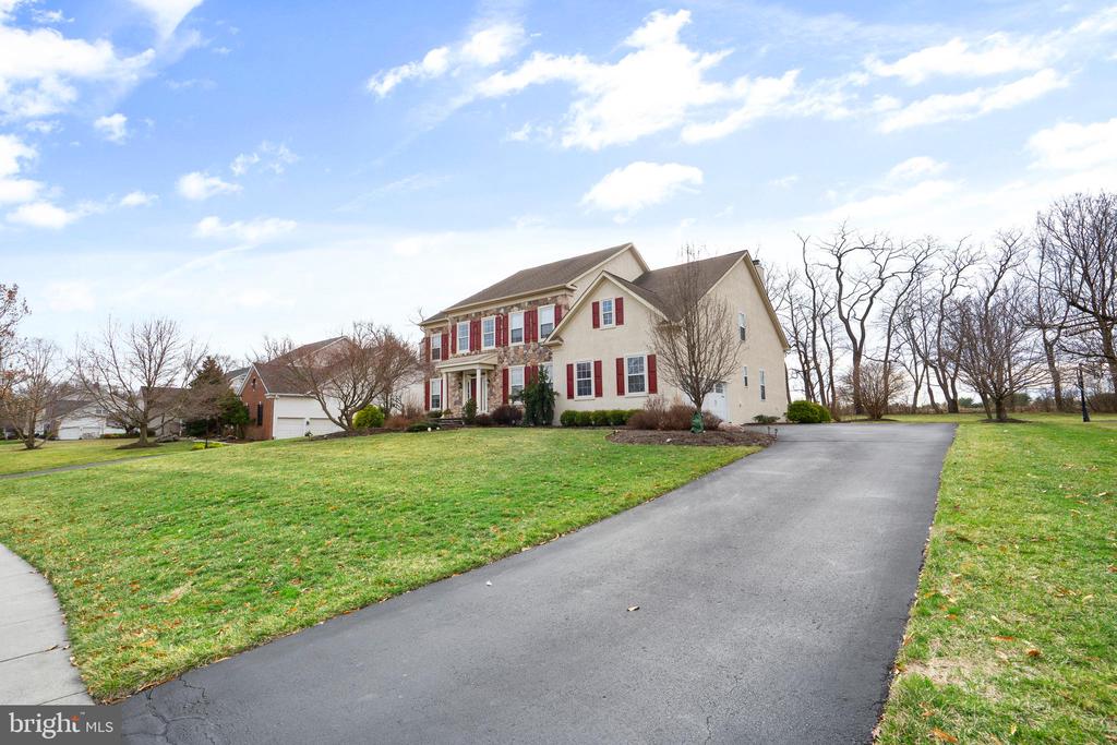 1553 CARTPATH COURT