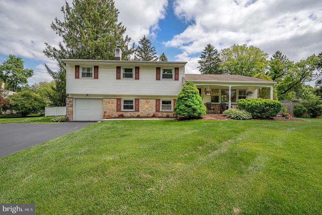 4 WOOD LN