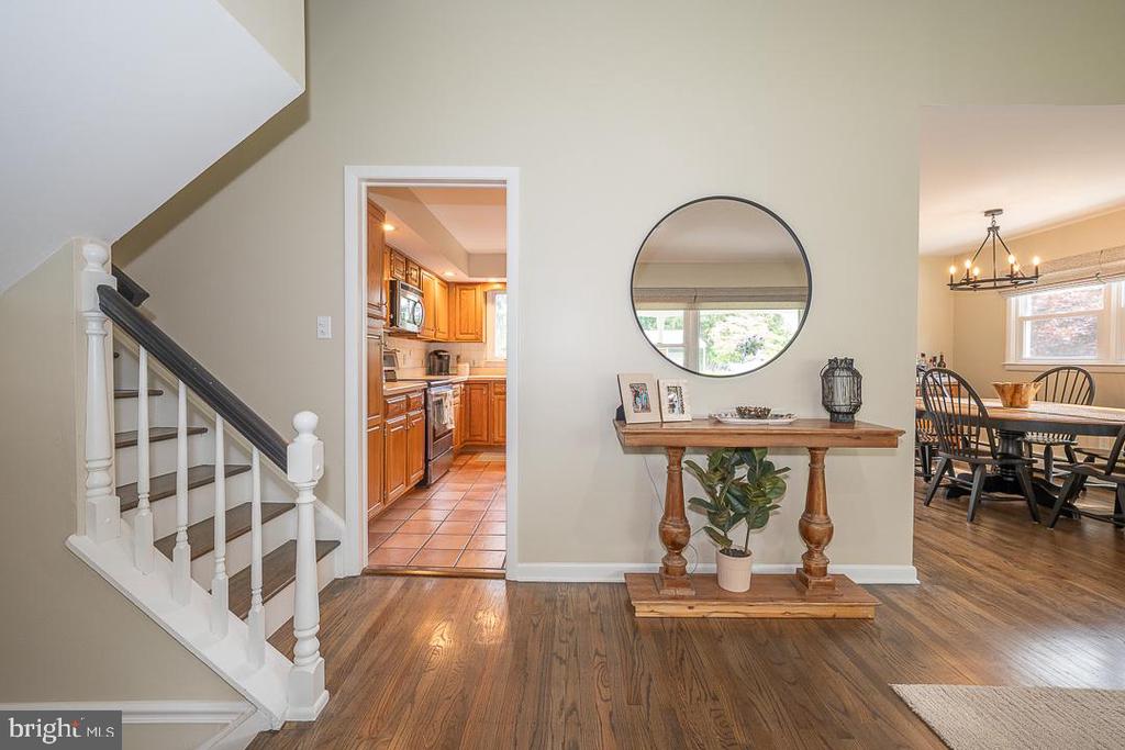 4 WOOD LN