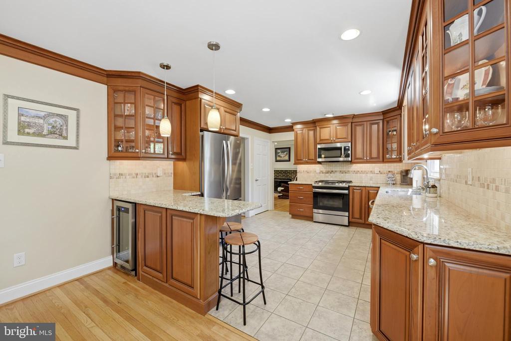 1422 GRAND OAK LANE