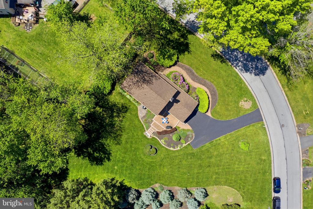 1422 GRAND OAK LANE