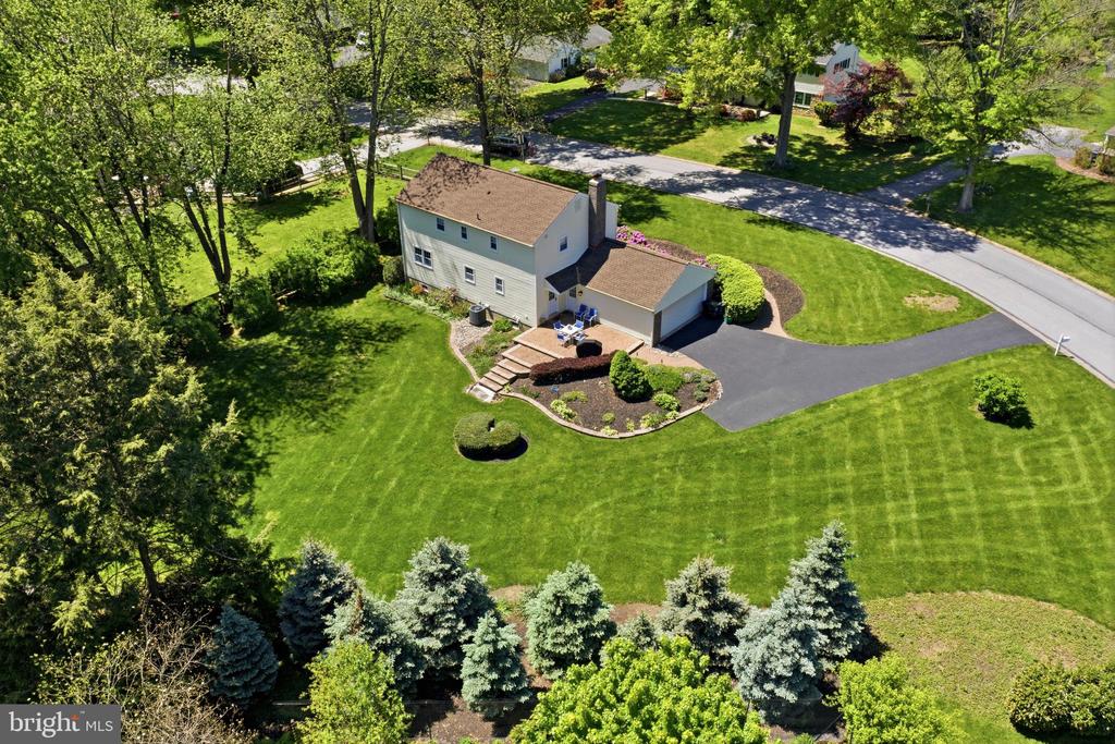 1422 GRAND OAK LANE