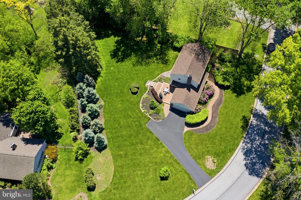 1422 GRAND OAK LANE