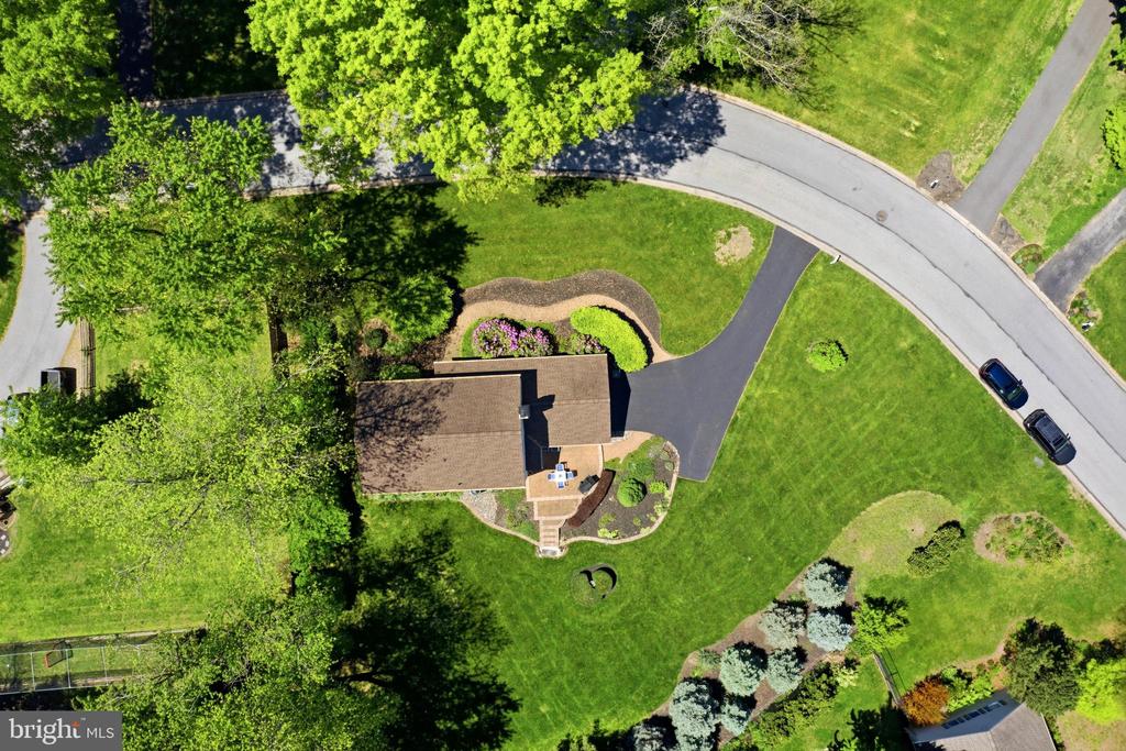 1422 GRAND OAK LANE