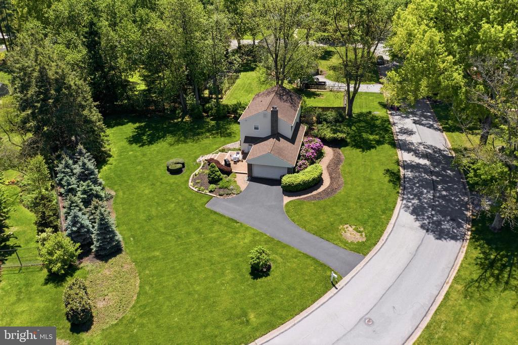 1422 GRAND OAK LANE
