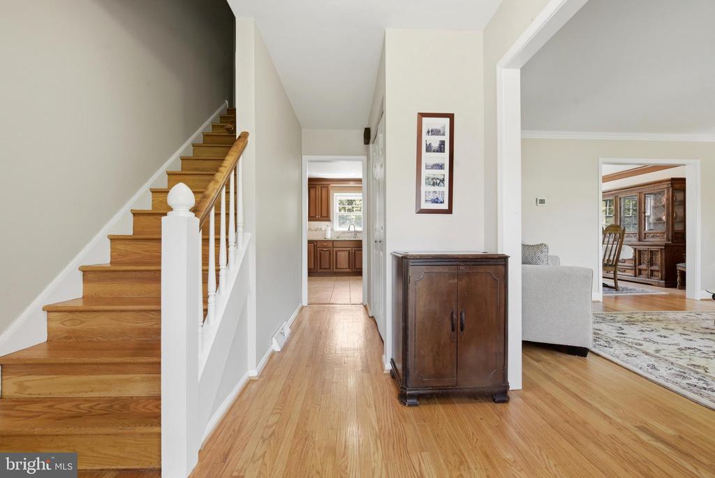 1422 GRAND OAK LANE