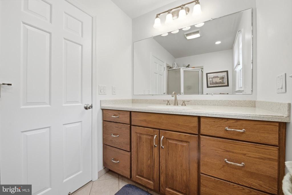 1422 GRAND OAK LANE