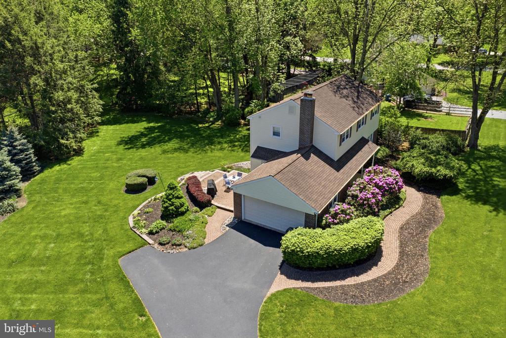 1422 GRAND OAK LANE