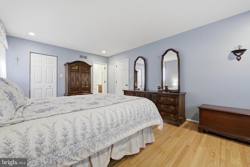 1422 GRAND OAK LANE