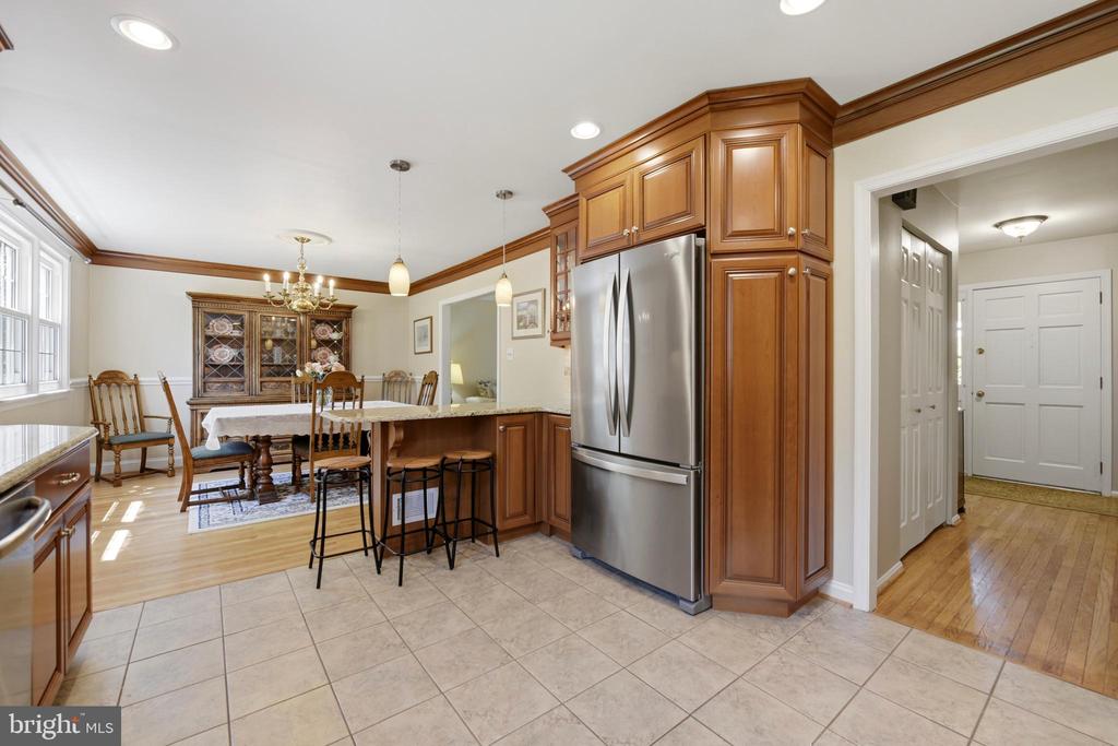 1422 GRAND OAK LANE