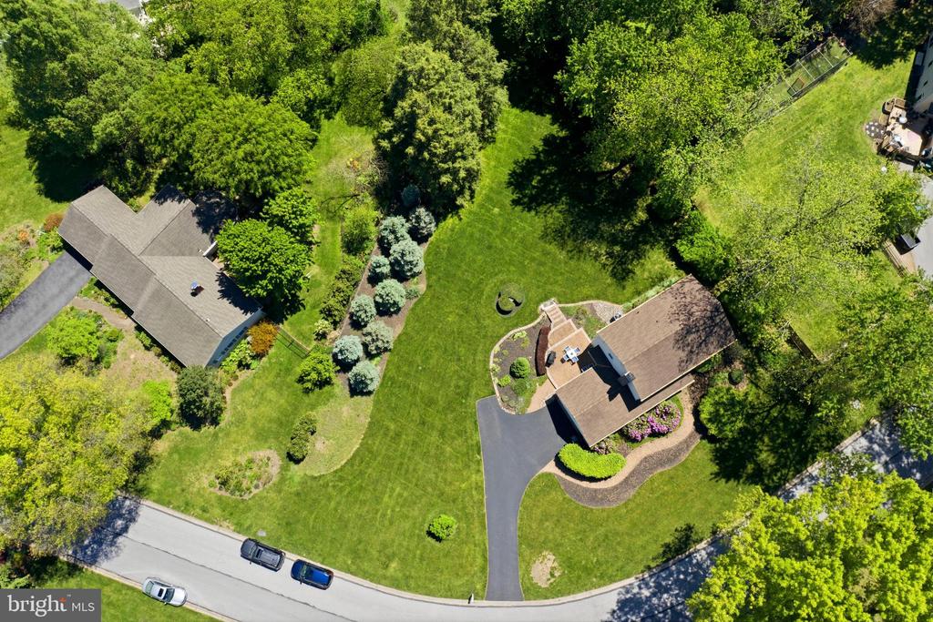 1422 GRAND OAK LANE