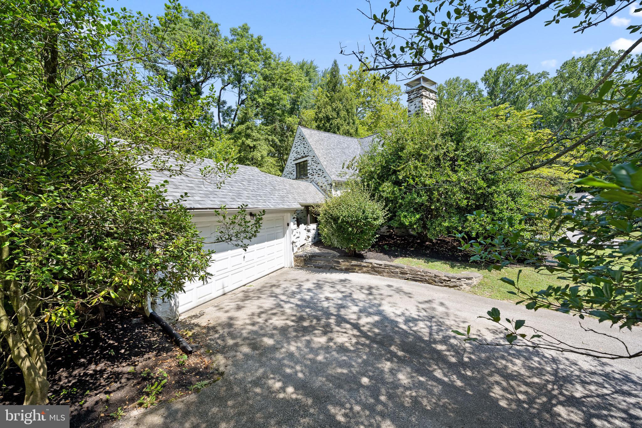 901 Twyckenham Rd