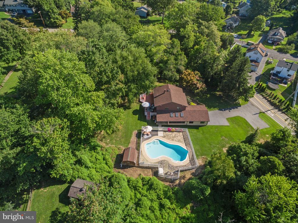 307 Lenni Rd